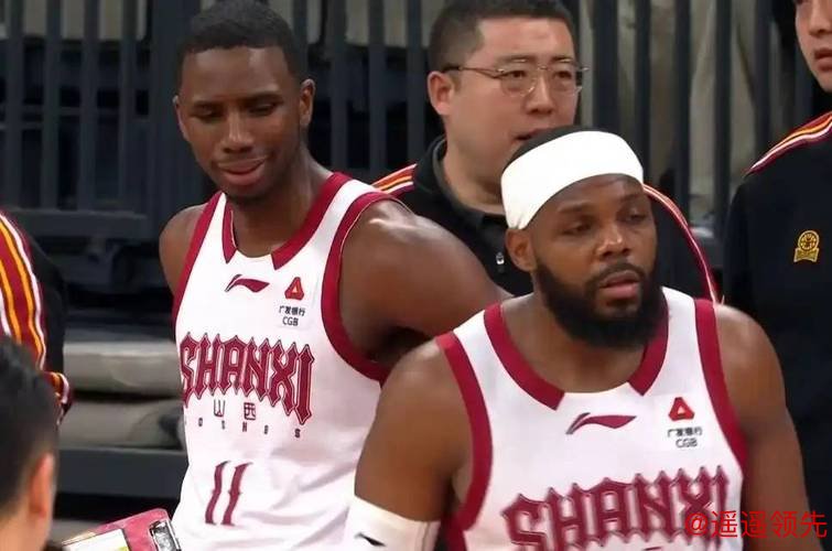 疯狂一夜！7次技术犯规激战，深圳力克山西，前CBA冠军陷18连败泥潭