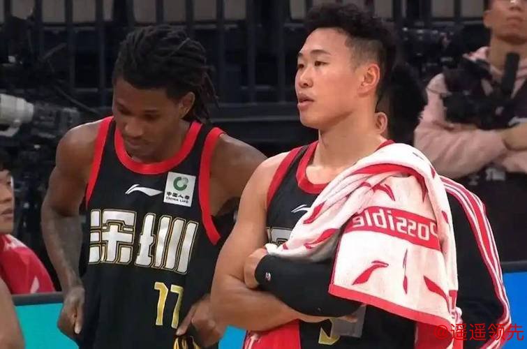 疯狂对抗惊爆全场！深圳怒斩山西，前冠军球队遭遇18连败